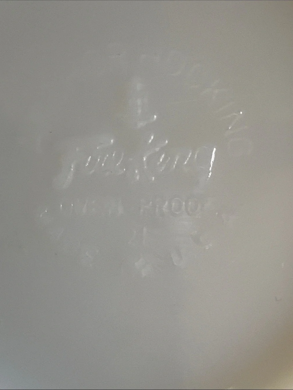 ANCHOR HOCKING FIRE KING Milk Glass Serving Bowl with Gold Rim Made in USA
